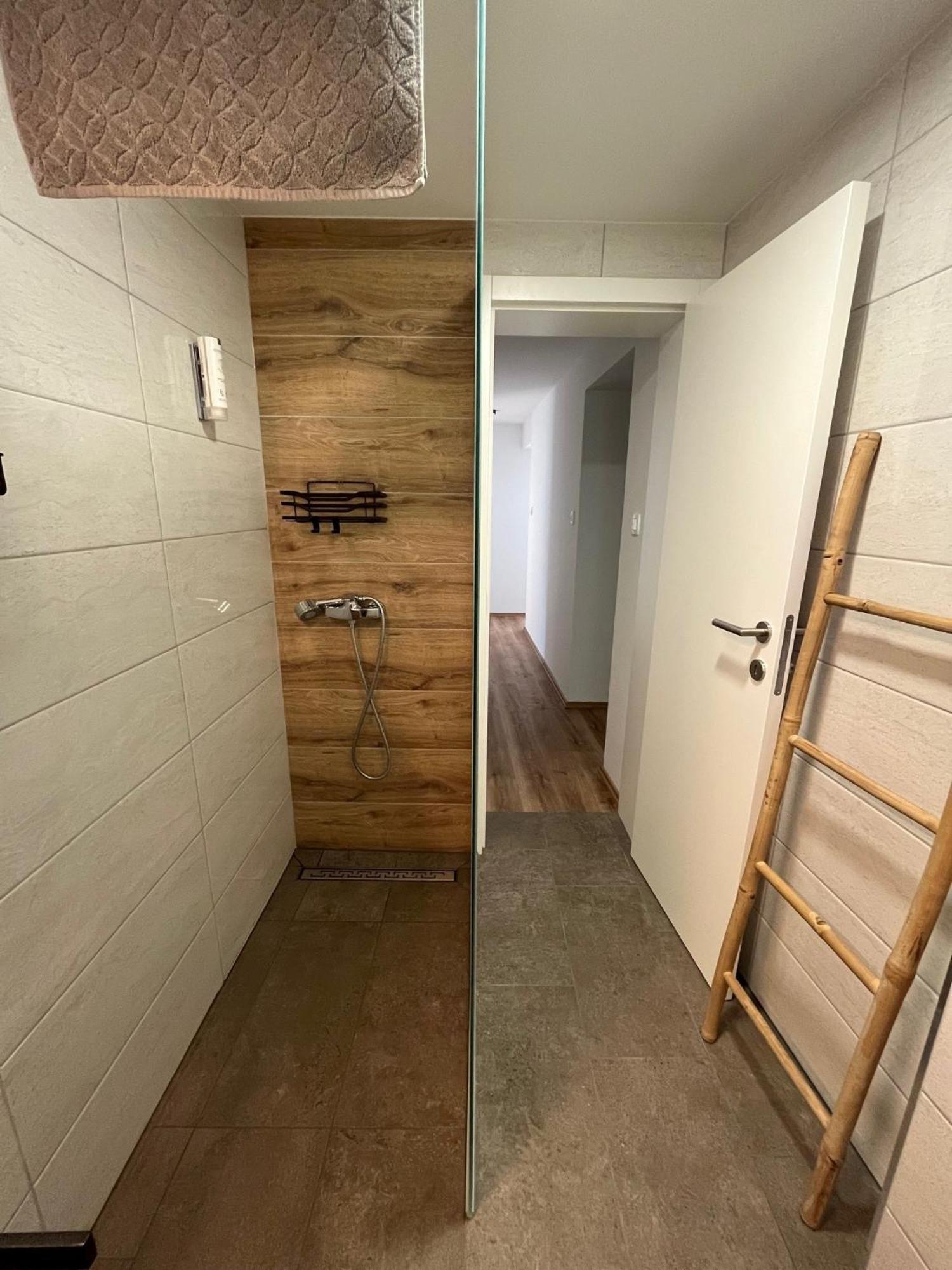 Azimut Hisa Apartment Tolmin Luaran gambar